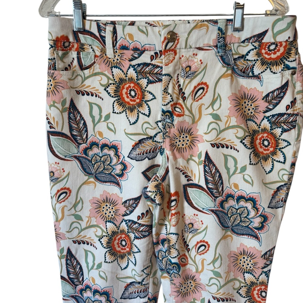 Chico's SO SLIMMING GIRLFRIEND CROP PRINT JEANS    SIZE:8   #8 - Picture 3 of 10